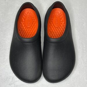 CROCS Unisex On The Clock LiteRide™ Work Slip-On Slip Resistant Shoe M5 W7